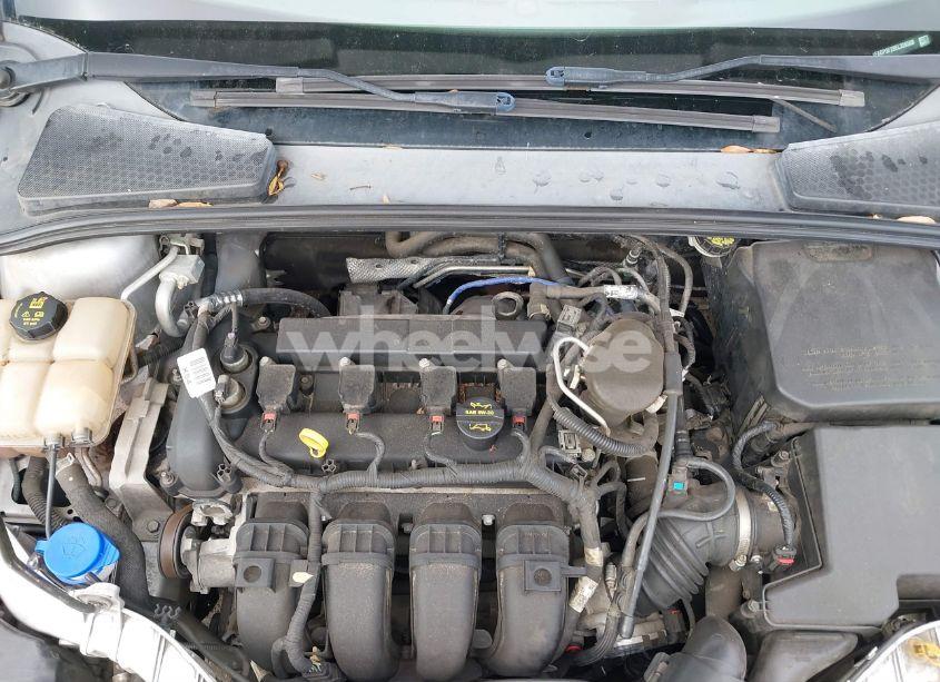 Photo 10 of 2014 Ford Focus SE (VIN 1FADP3F29EL326558)