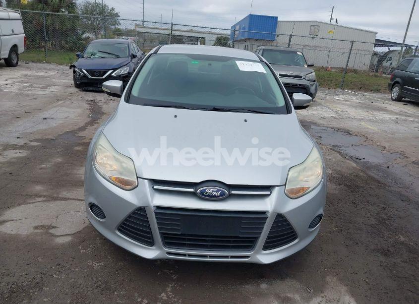 Photo 6 of 2014 Ford Focus SE (VIN 1FADP3F29EL326558)