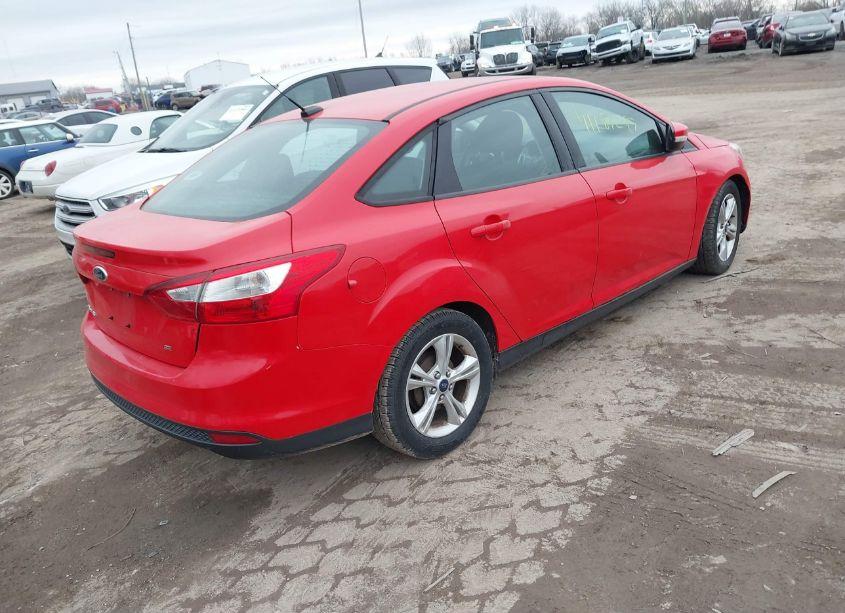 Photo 4 of 2014 Ford Focus SE (VIN 1FADP3F29EL335857)