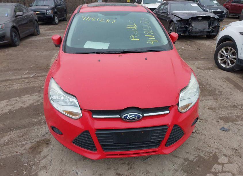 Photo 6 of 2014 Ford Focus SE (VIN 1FADP3F29EL335857)