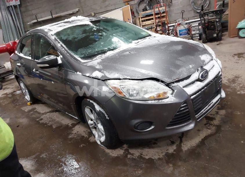 2014 Ford Focus SE (VIN 1FADP3F29EL339844) main photo