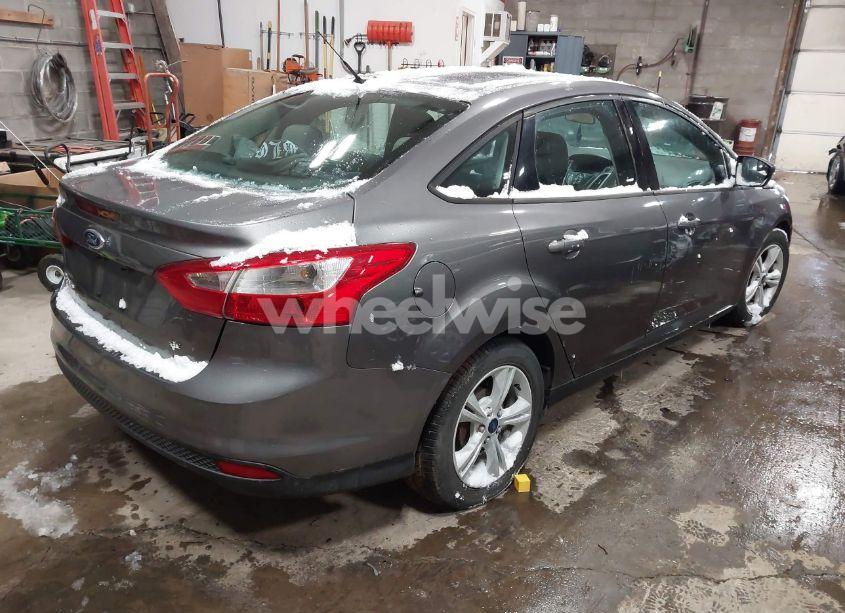 Photo 4 of 2014 Ford Focus SE (VIN 1FADP3F29EL339844)