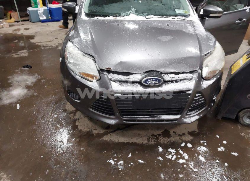 Photo 6 of 2014 Ford Focus SE (VIN 1FADP3F29EL339844)
