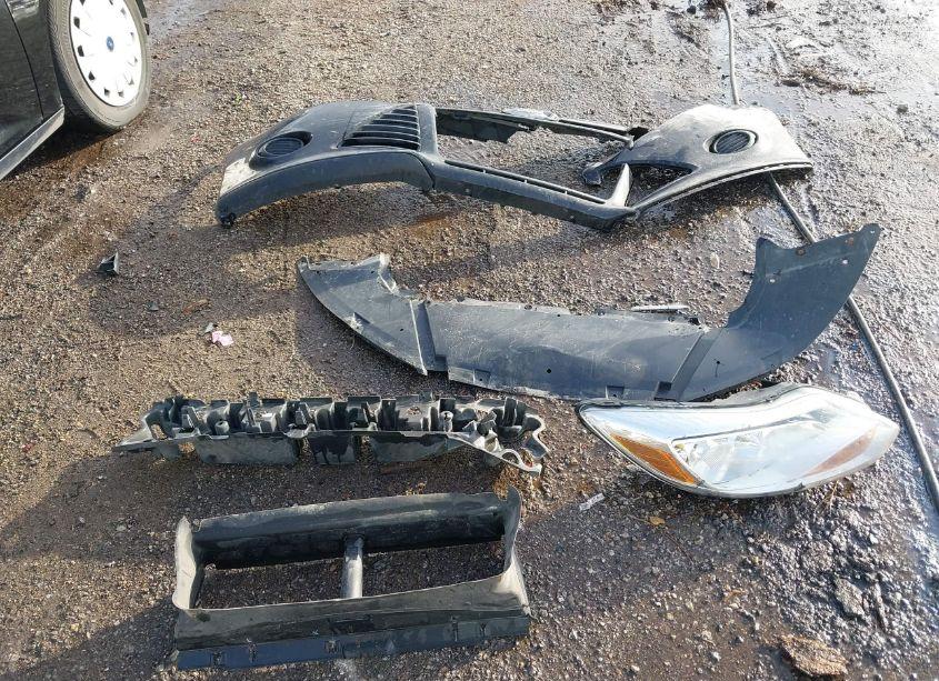 Photo 12 of 2014 Ford Focus SE (VIN 1FADP3F29EL356563)