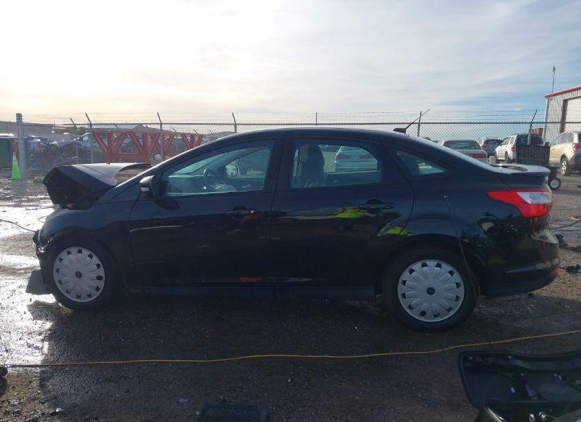 Photo 15 of 2014 Ford Focus SE (VIN 1FADP3F29EL356563)
