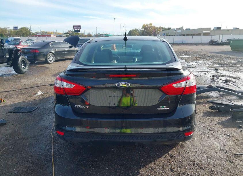 Photo 17 of 2014 Ford Focus SE (VIN 1FADP3F29EL356563)