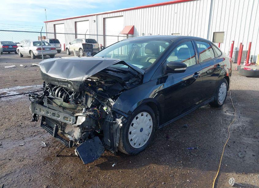Photo 2 of 2014 Ford Focus SE (VIN 1FADP3F29EL356563)