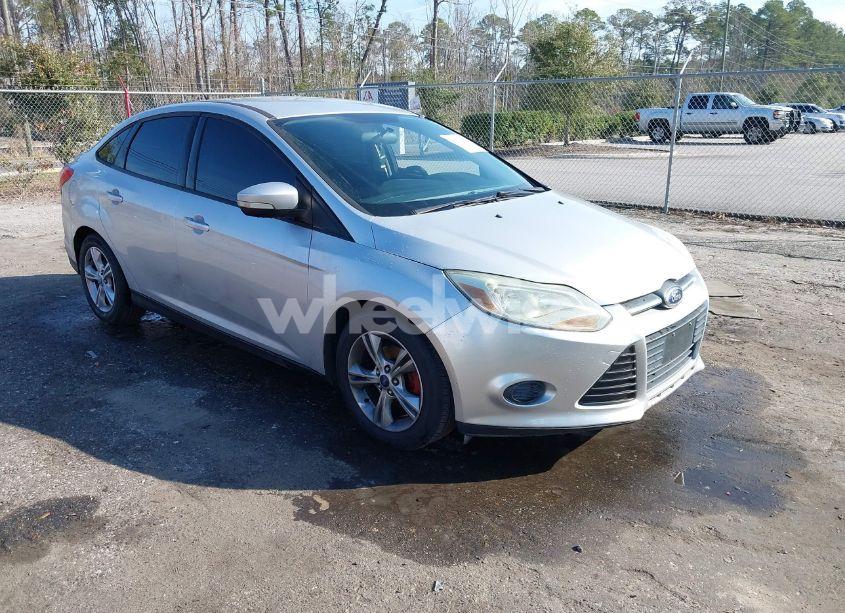 2014 Ford Focus SE (VIN 1FADP3F29EL360371) main photo