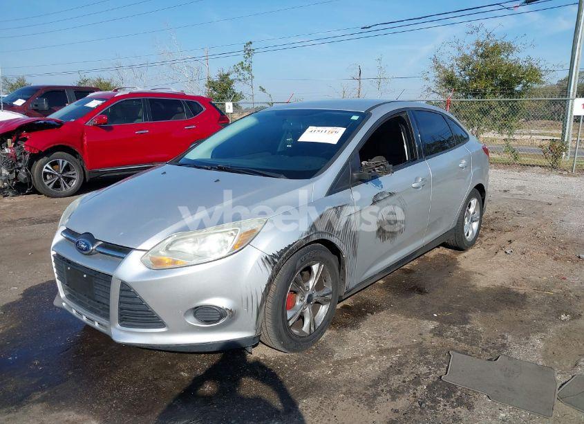 Photo 2 of 2014 Ford Focus SE (VIN 1FADP3F29EL360371)