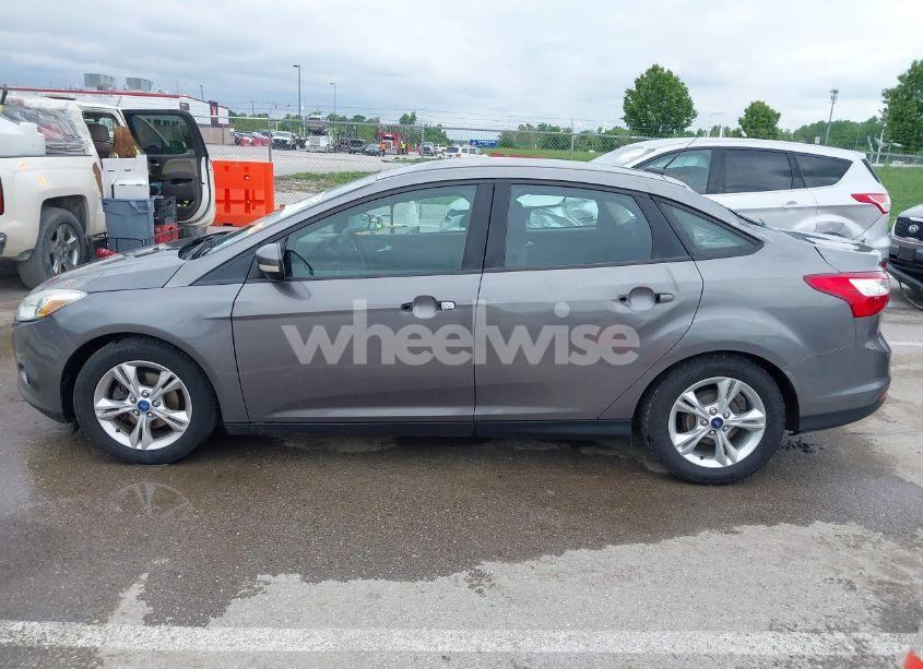 Photo 14 of 2014 Ford Focus SE (VIN 1FADP3F29EL371547)