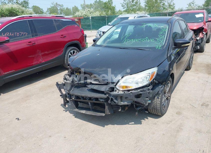 Photo 6 of 2014 Ford Focus SE (VIN 1FADP3F29EL371550)