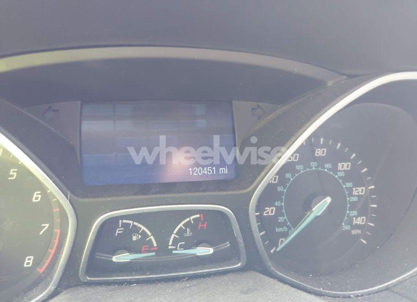 Photo 7 of 2014 Ford Focus SE (VIN 1FADP3F29EL371550)