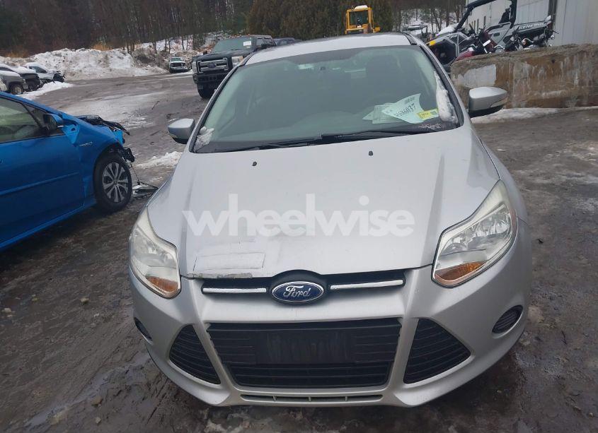 Photo 6 of 2014 Ford Focus SE (VIN 1FADP3F29EL377445)
