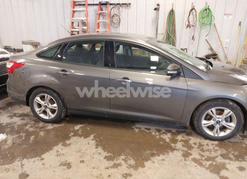 Photo 13 of 2014 Ford Focus SE (VIN 1FADP3F29EL380846)