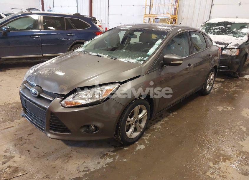 Photo 2 of 2014 Ford Focus SE (VIN 1FADP3F29EL380846)