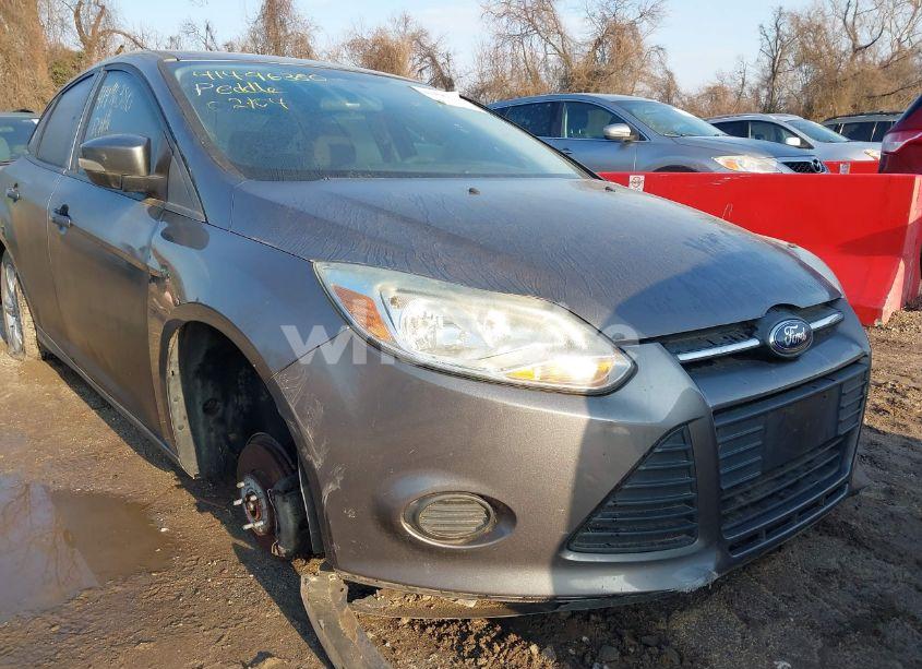 Photo 6 of 2014 Ford Focus SE (VIN 1FADP3F29EL392642)