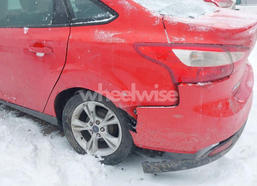 Photo 6 of 2014 Ford Focus SE (VIN 1FADP3F29EL393063)