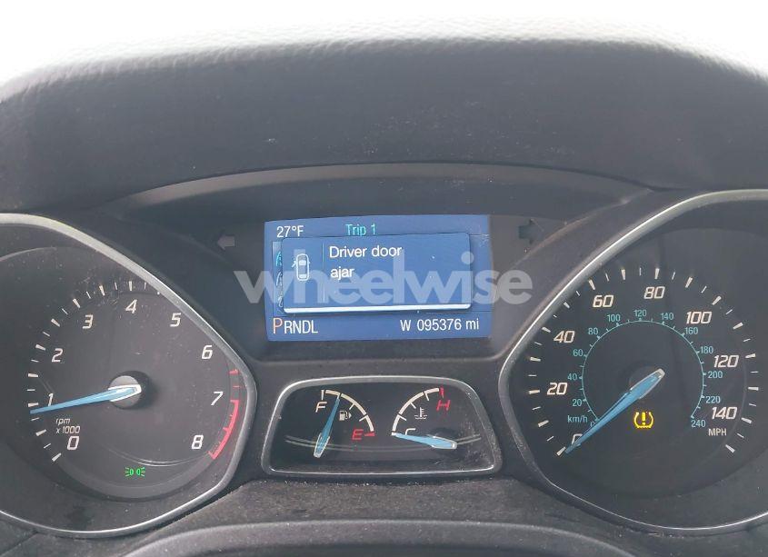 Photo 7 of 2014 Ford Focus SE (VIN 1FADP3F29EL393063)