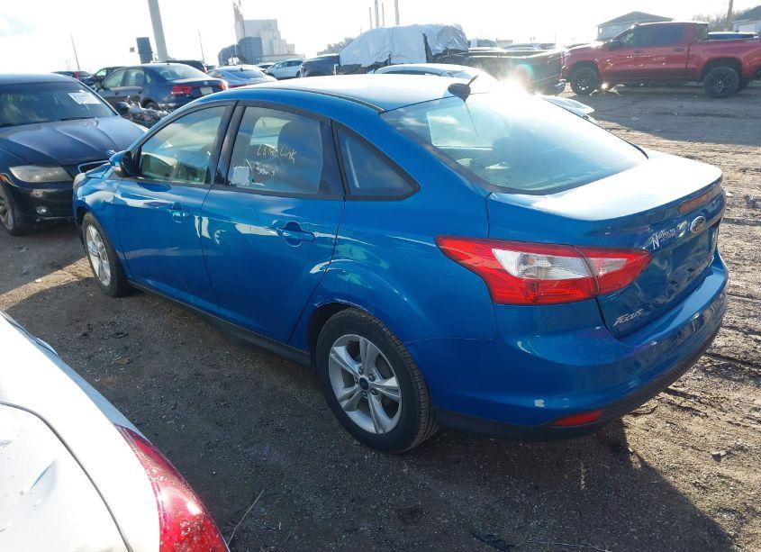 Photo 3 of 2014 Ford Focus SE (VIN 1FADP3F29EL403199)