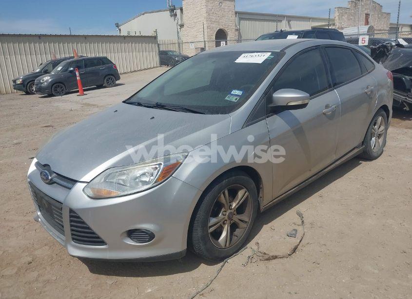 Photo 6 of 2014 Ford Focus SE (VIN 1FADP3F29EL406359)