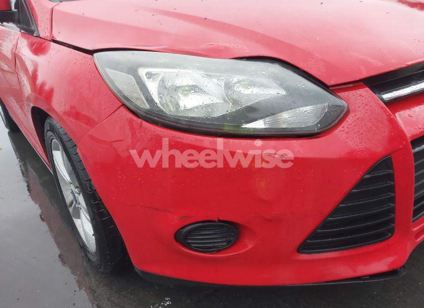 Photo 13 of 2014 Ford Focus SE (VIN 1FADP3F29EL413960)