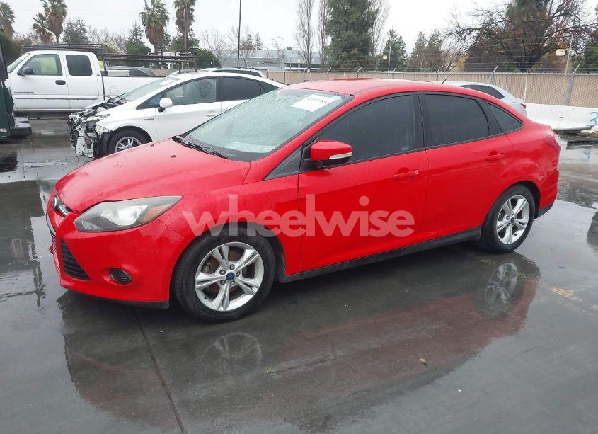 Photo 2 of 2014 Ford Focus SE (VIN 1FADP3F29EL413960)