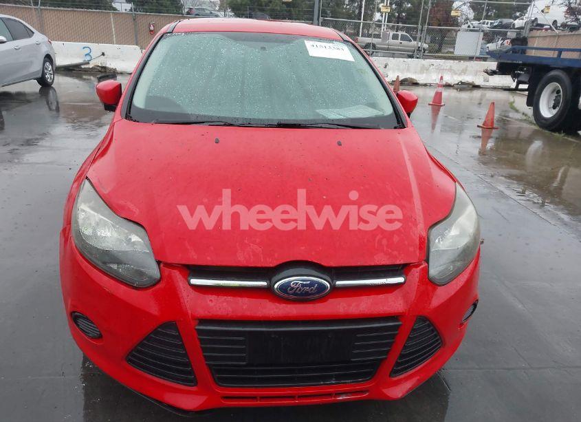 Photo 6 of 2014 Ford Focus SE (VIN 1FADP3F29EL413960)