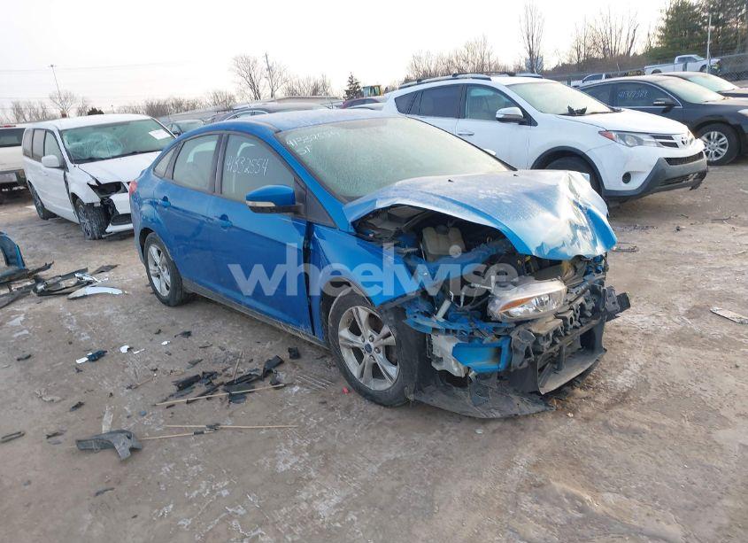 2014 Ford Focus SE (VIN 1FADP3F29EL428068) main photo