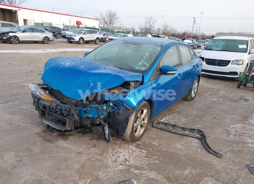 Photo 2 of 2014 Ford Focus SE (VIN 1FADP3F29EL428068)