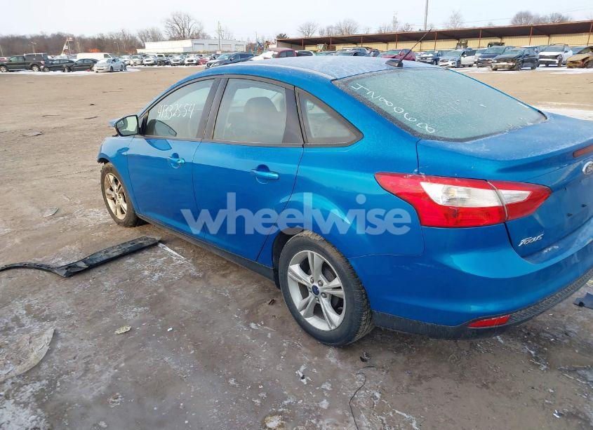 Photo 3 of 2014 Ford Focus SE (VIN 1FADP3F29EL428068)