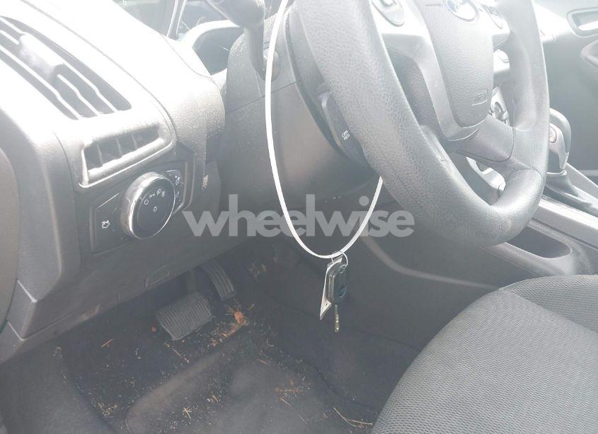 Photo 12 of 2014 Ford Focus SE (VIN 1FADP3F29EL446926)