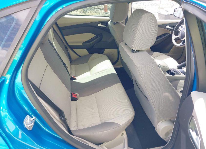 Photo 8 of 2014 Ford Focus SE (VIN 1FADP3F29EL454265)