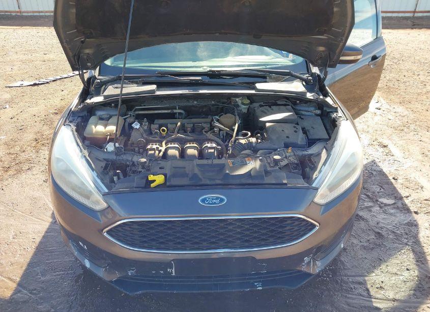 Photo 10 of 2015 Ford Focus SE (VIN 1FADP3F29FL202811)