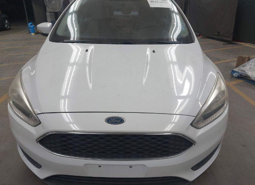 Photo 12 of 2015 Ford Focus SE (VIN 1FADP3F29FL203795)