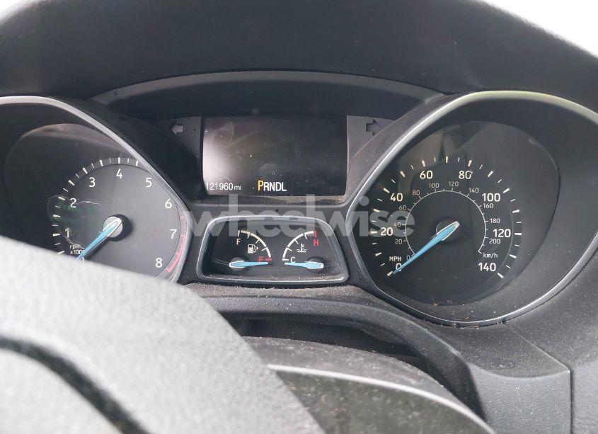 Photo 7 of 2015 Ford Focus SE (VIN 1FADP3F29FL215249)