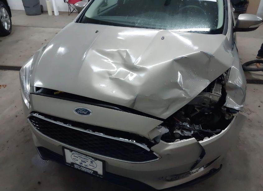 Photo 6 of 2015 Ford Focus SE (VIN 1FADP3F29FL217809)
