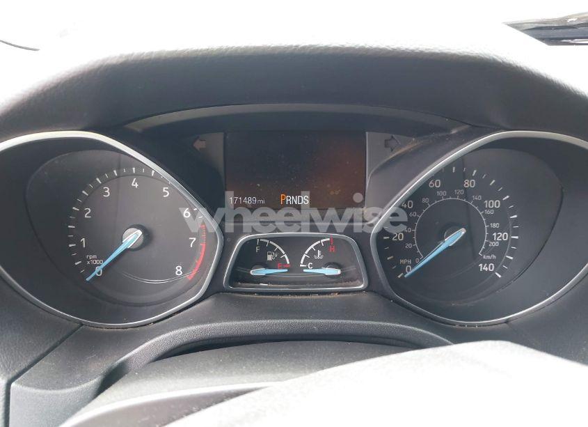 Photo 7 of 2015 Ford Focus SE (VIN 1FADP3F29FL241737)