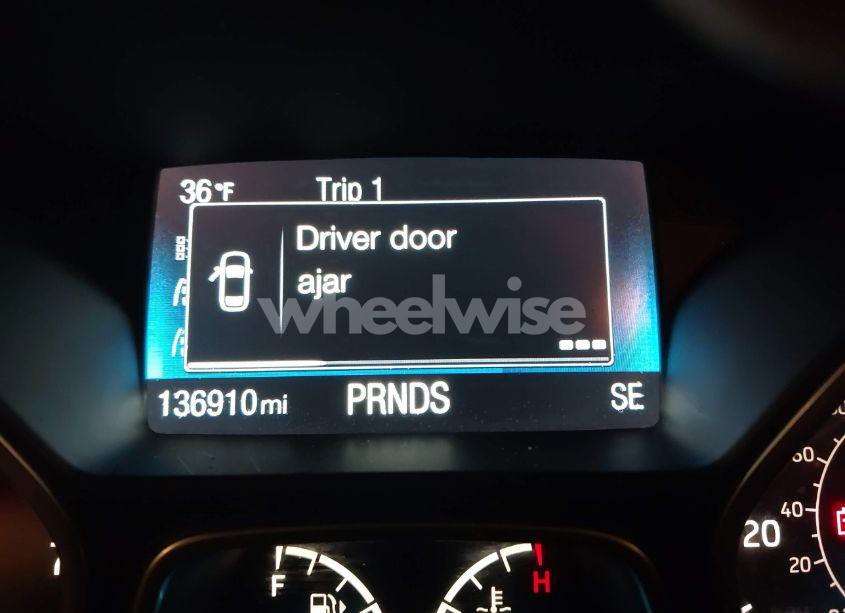 Photo 16 of 2015 Ford Focus SE (VIN 1FADP3F29FL255895)