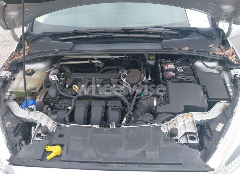 Photo 10 of 2015 Ford Focus SE (VIN 1FADP3F29FL258781)