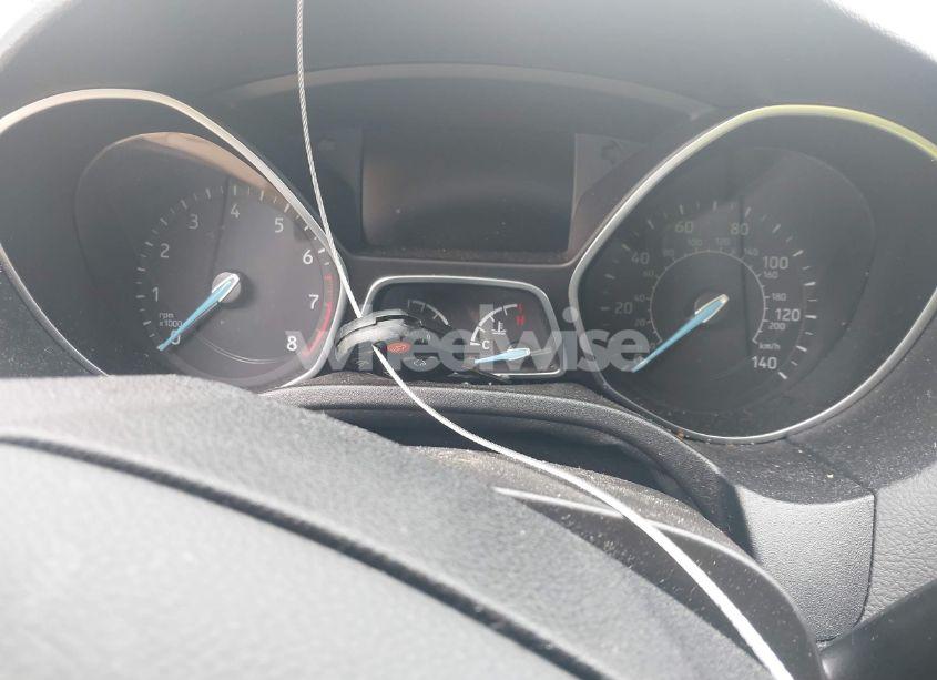 Photo 11 of 2015 Ford Focus SE (VIN 1FADP3F29FL258781)