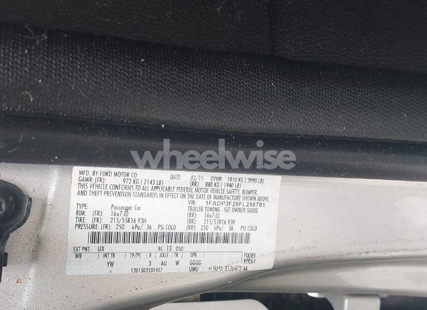 Photo 9 of 2015 Ford Focus SE (VIN 1FADP3F29FL258781)