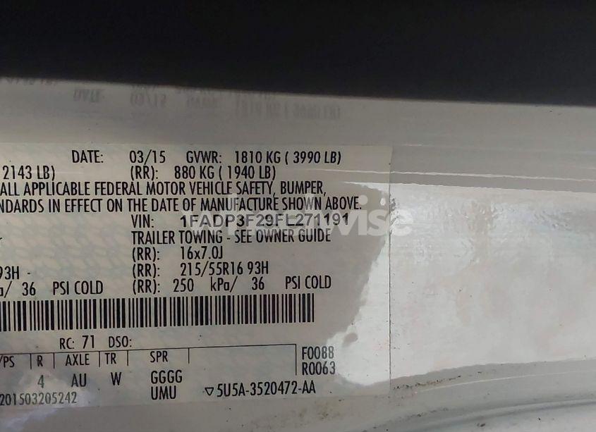 Photo 9 of 2015 Ford Focus SE (VIN 1FADP3F29FL271191)