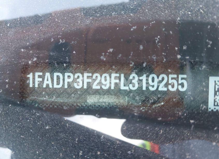 Photo 9 of 2015 Ford Focus SE (VIN 1FADP3F29FL319255)