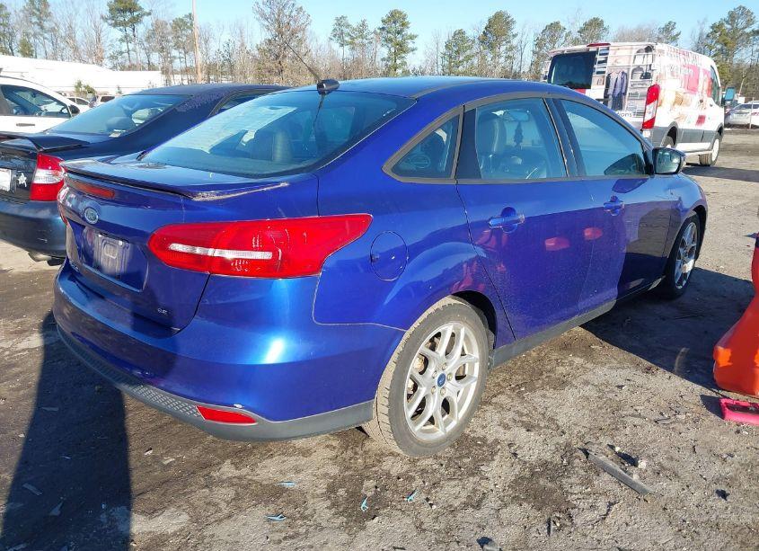 Photo 4 of 2015 Ford Focus SE (VIN 1FADP3F29FL322348)