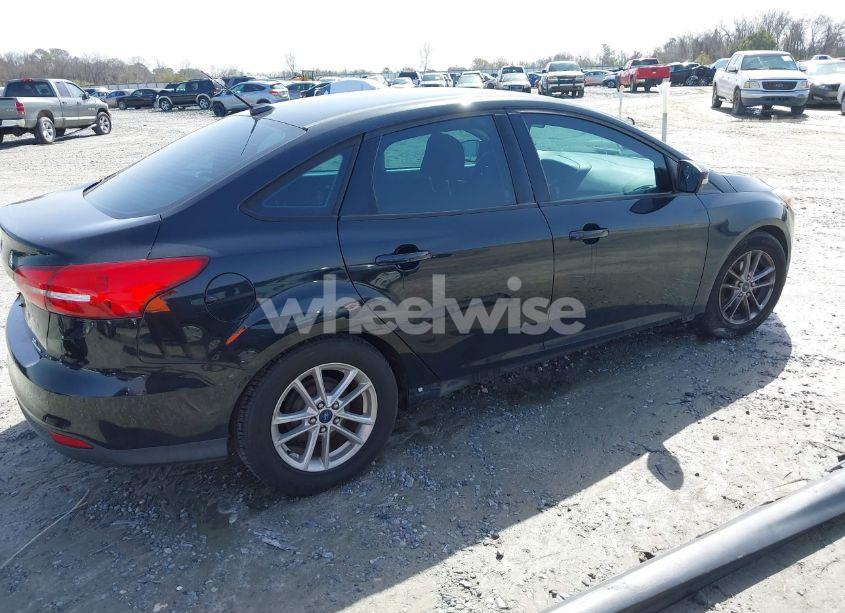 Photo 6 of 2015 Ford Focus SE (VIN 1FADP3F29FL330191)