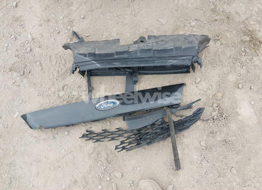 Photo 12 of 2015 Ford Focus SE (VIN 1FADP3F29FL338145)