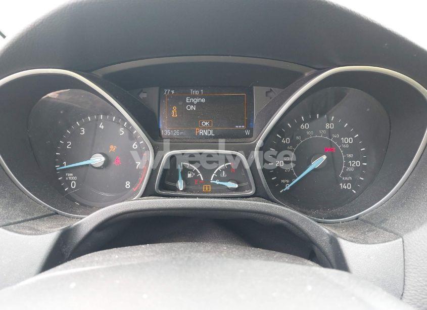 Photo 7 of 2015 Ford Focus SE (VIN 1FADP3F29FL338145)