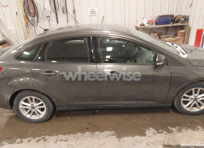 Photo 13 of 2015 Ford Focus SE (VIN 1FADP3F29FL340767)