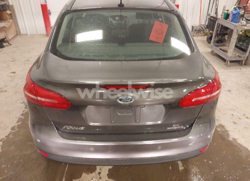 Photo 16 of 2015 Ford Focus SE (VIN 1FADP3F29FL340767)