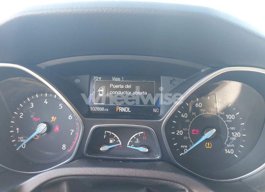 Photo 7 of 2015 Ford Focus SE (VIN 1FADP3F29FL350473)